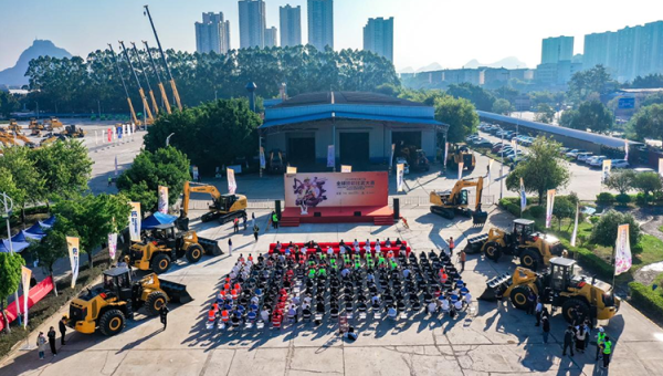 近日，2024年桂渝川甘青新六省（区、市）西部陆海新通道建设全国引领性劳动和技能竞赛决赛圆满举办。甘肃省代表队取得集体第三名的好成绩，球王会平台职工肖登安夺得第一名，李文斌、张有德分获第七名、第九名佳绩